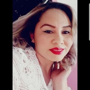 Meet your Posher, Evelyn